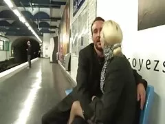 MILF Jessica Jaymes იღებს fucked