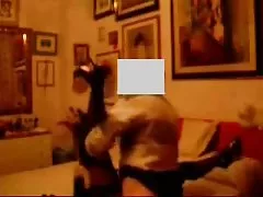 დორთი ოსზიდან ოსტატიდან არ არის ეშინია სკარკროს დიდი მამალი